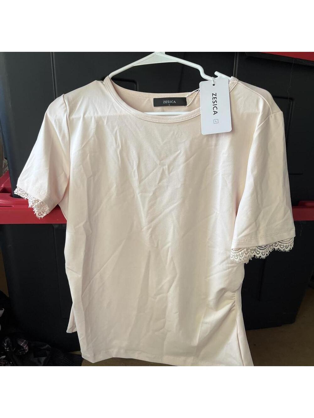 Zesica Women's Pink and Cream Tshirt